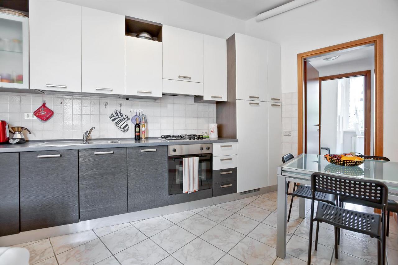 Cenisio Brilliant Flat Apartment Milan Luaran gambar